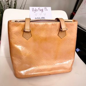 ⭐️SOLD⭐️ Vintage Jan 1999 Louis Vuitton Peach Vernis Houston Bag